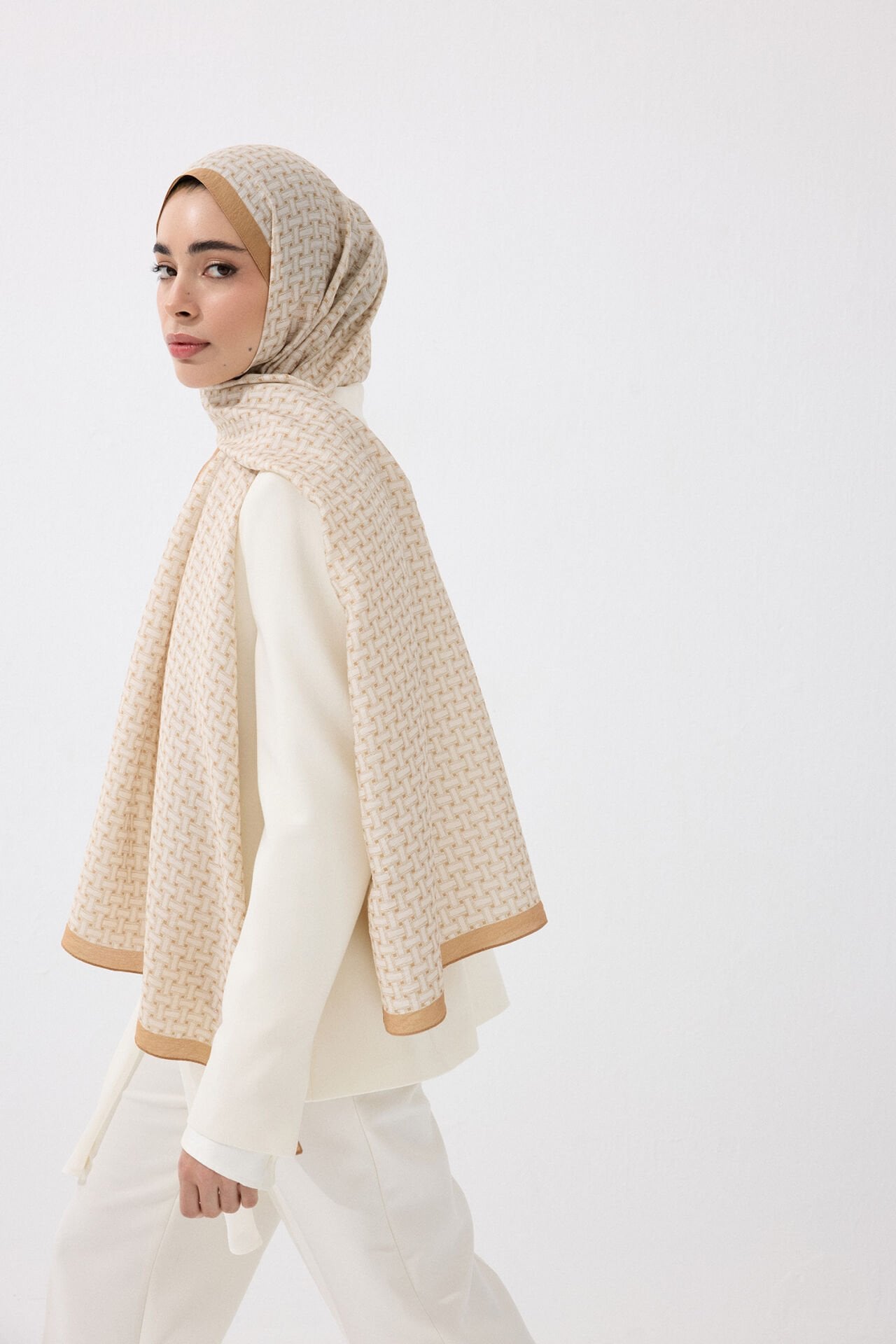 Lattice Beige