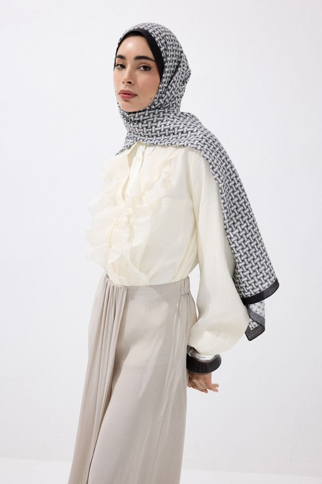 Lattice Black