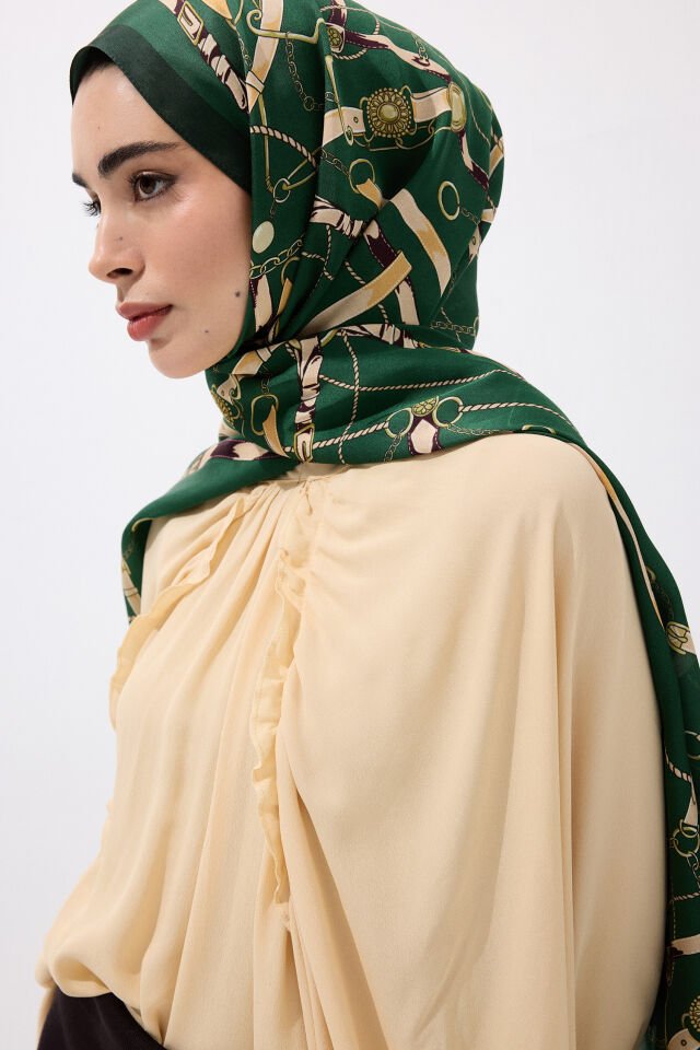 Saddle Emerald