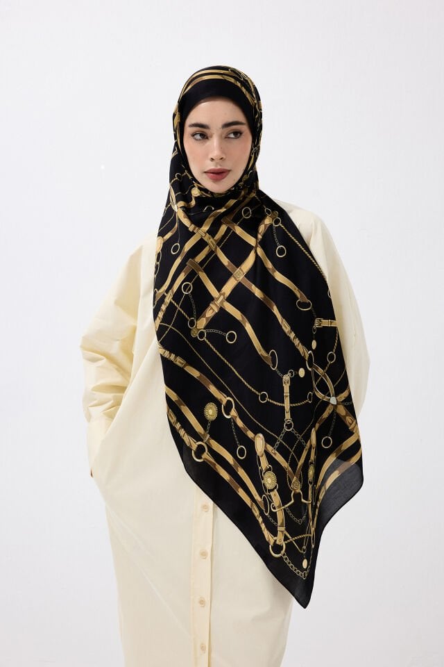 Saadle Black