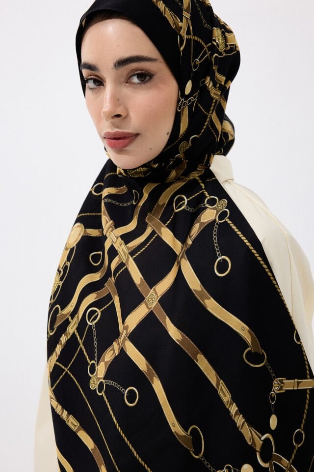 Saadle Black