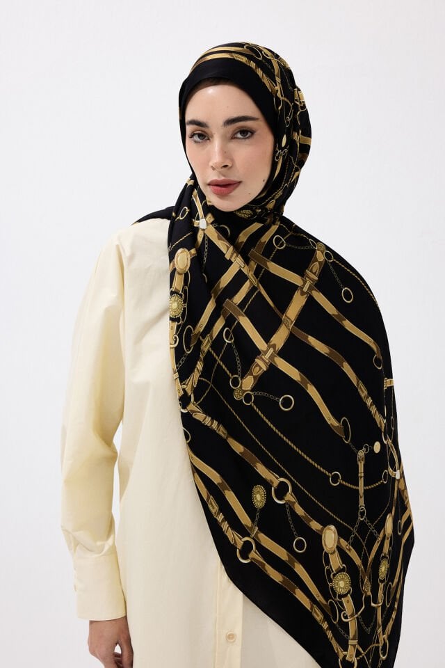 Saadle Black