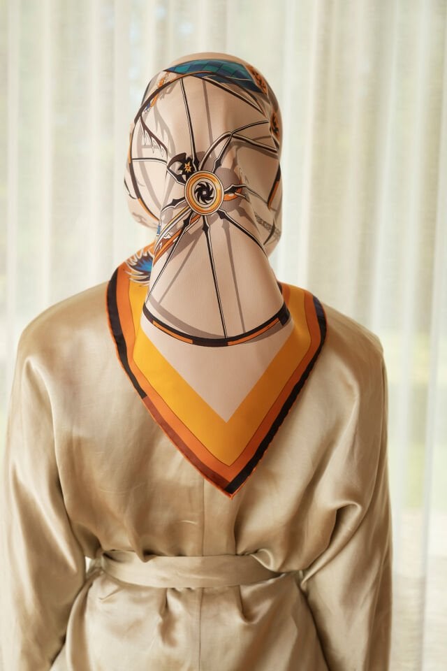 Vela Orange Silk