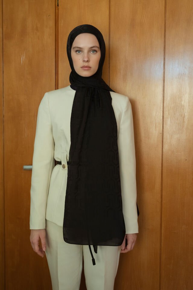 Ottoman Black