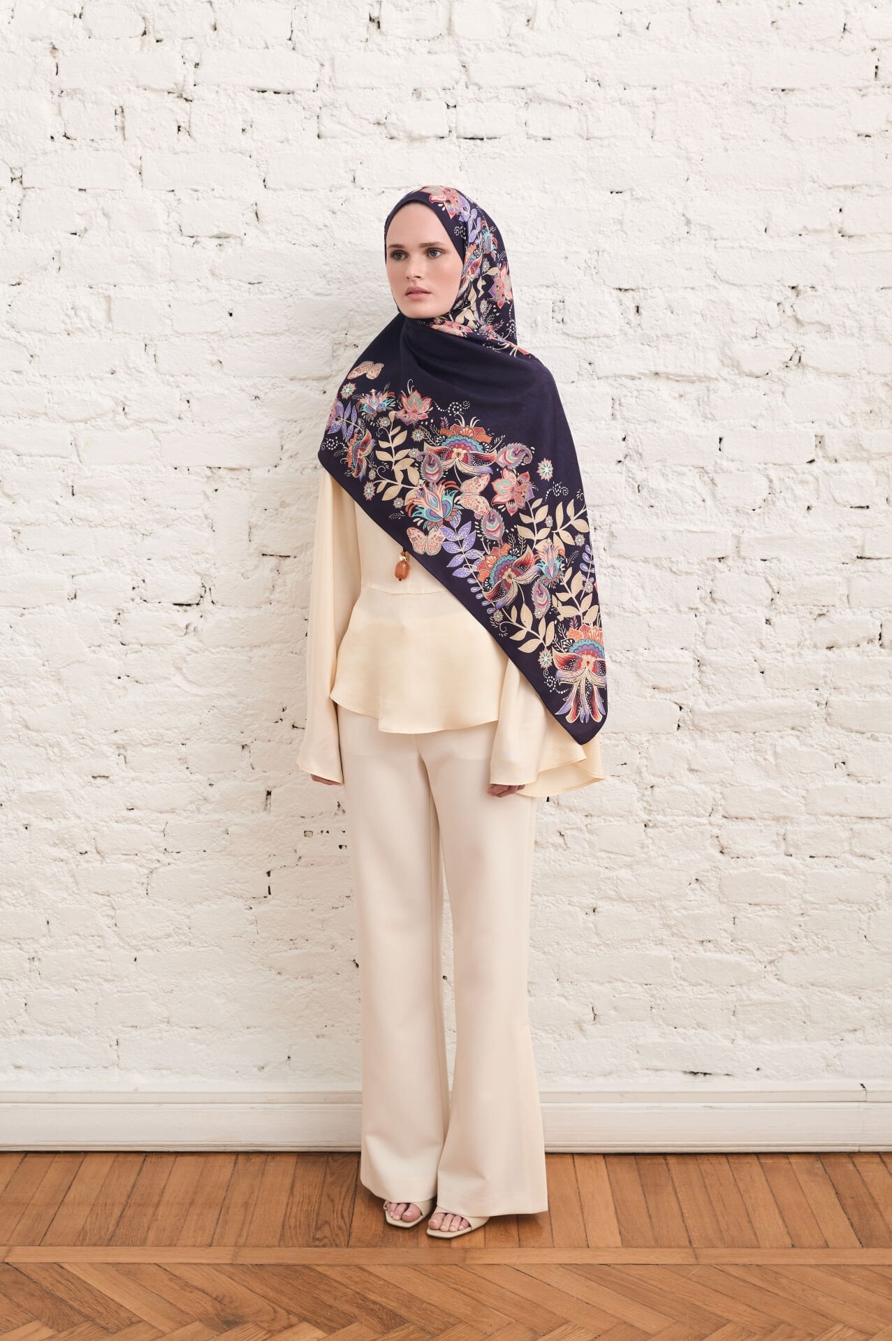 Liora Midnight Bloom